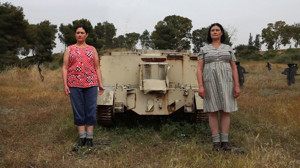 תמר ניסים, לטפל באפרוחים, דימוי מתוך הוידאו 