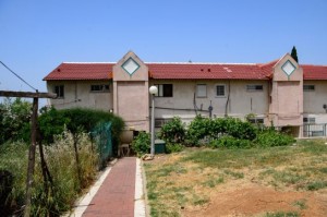 Afia Zecharia, The painted house in Shlomi (extrior)